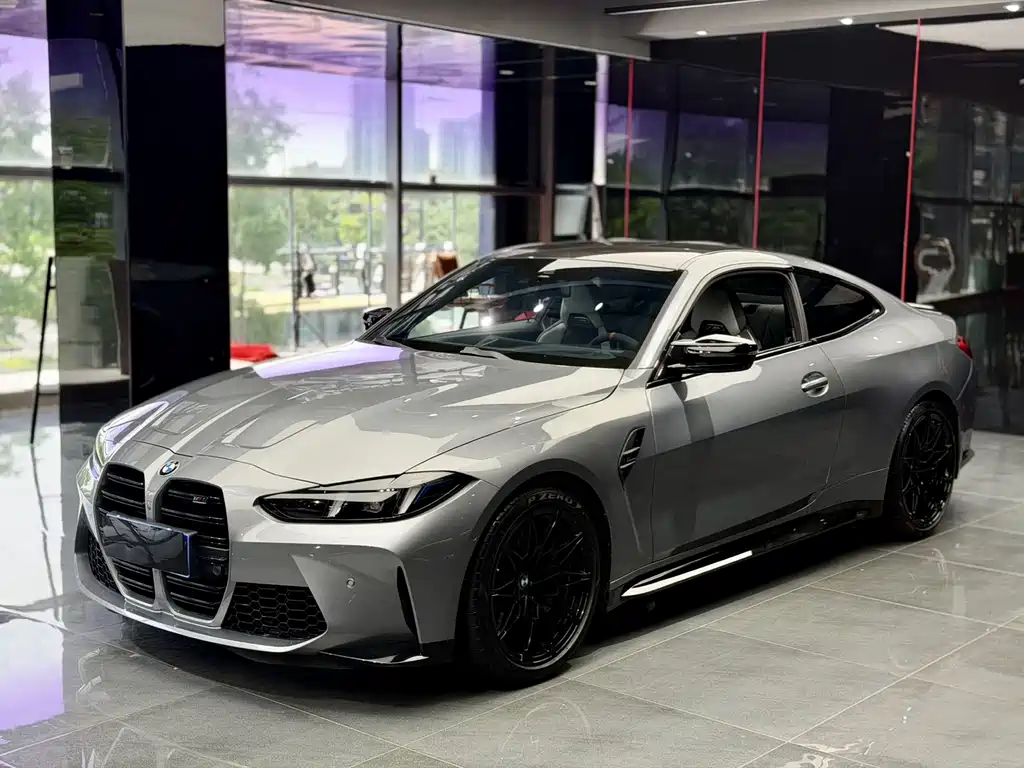 BMW M4 2024 M4
