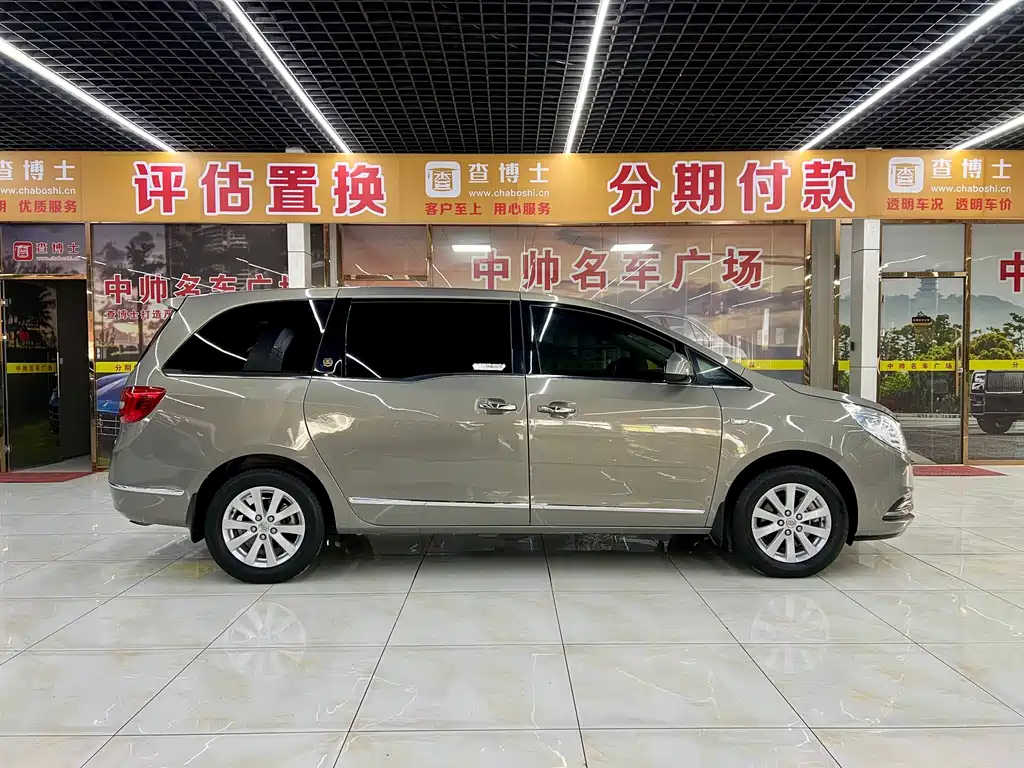Buick GL8 2017 25S Luxury V