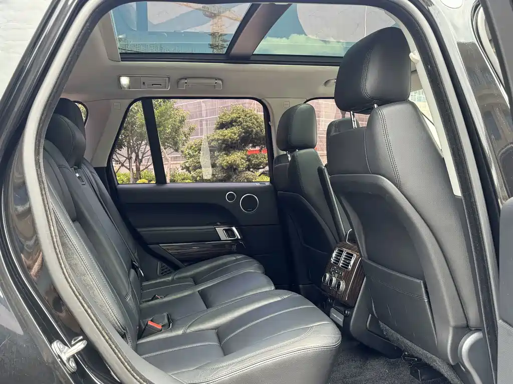 Land Rover Range Rover — миниатюра 15