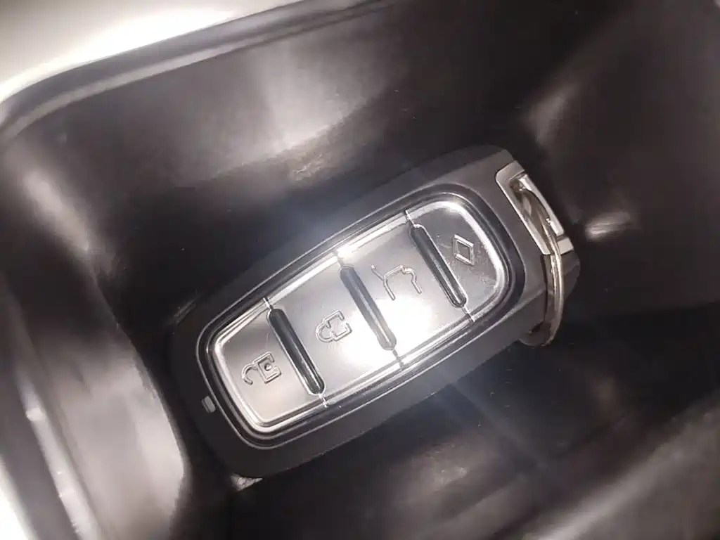 Haval M6 — миниатюра 9