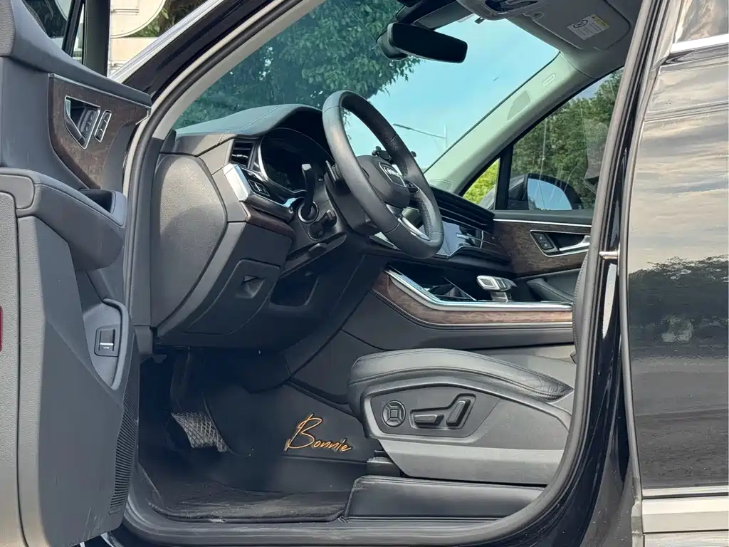 Audi Q7 — миниатюра 8
