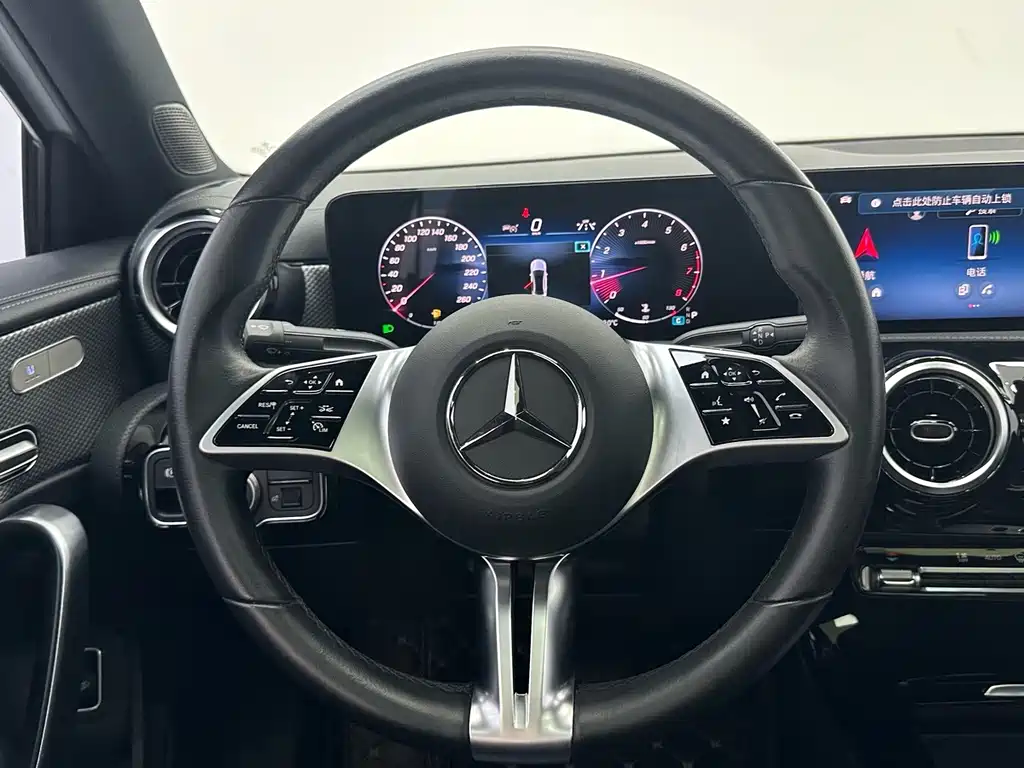 Mercedes-Benz A-Class — миниатюра 11