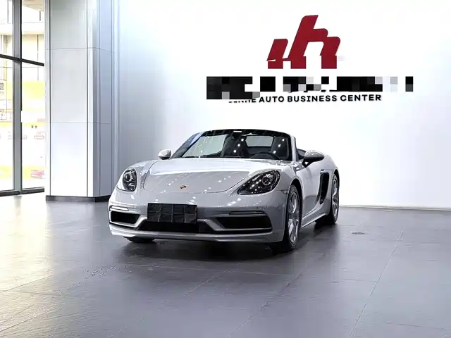 PORSCHE  718 2019