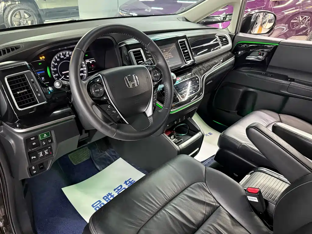 Honda Elysion 2.0L Hybrid Luxury Edition, фото 9