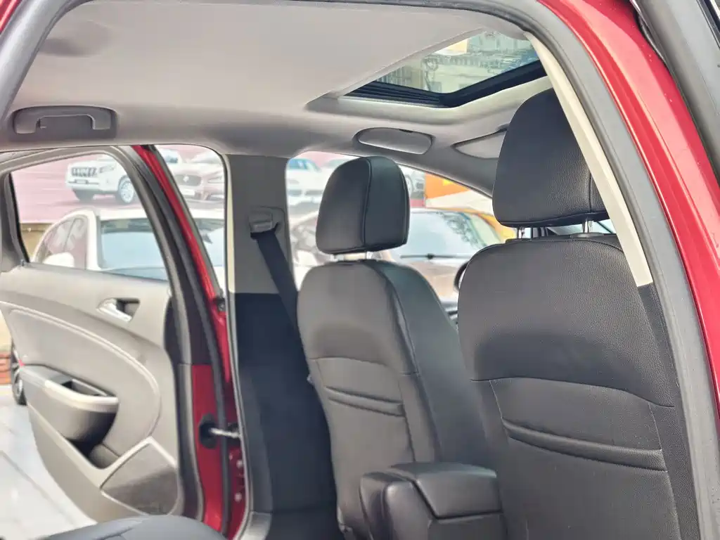 Buick Excelle — миниатюра 15