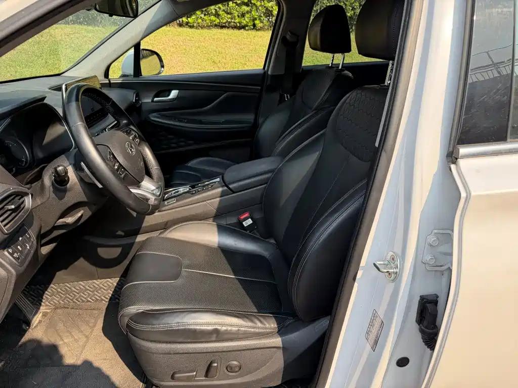 Hyundai Santa Fe — миниатюра 8