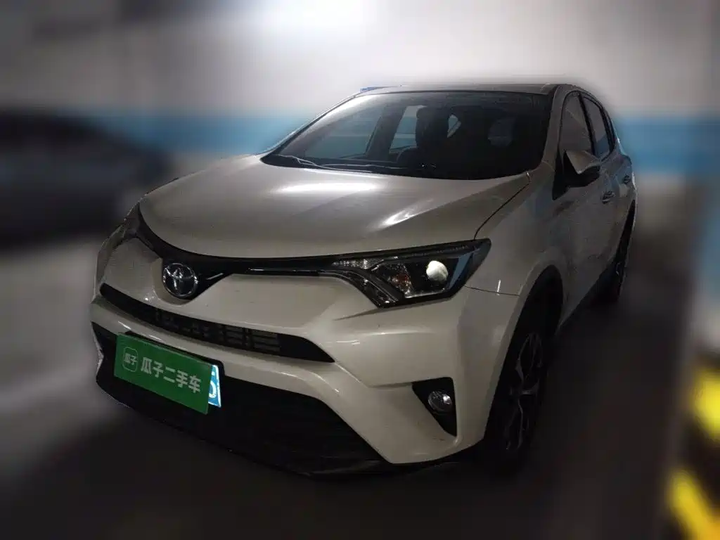 Toyota RAV4 — миниатюра 2