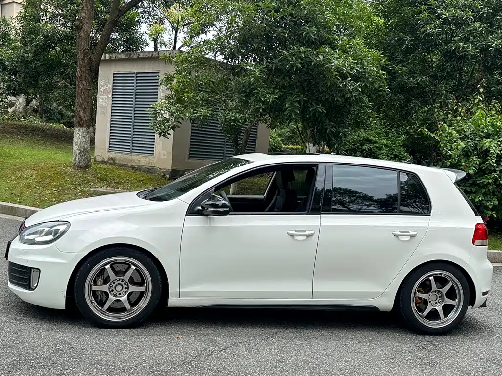 Volkswagen Golf GTI GTI 2011 2.0TSI GTI