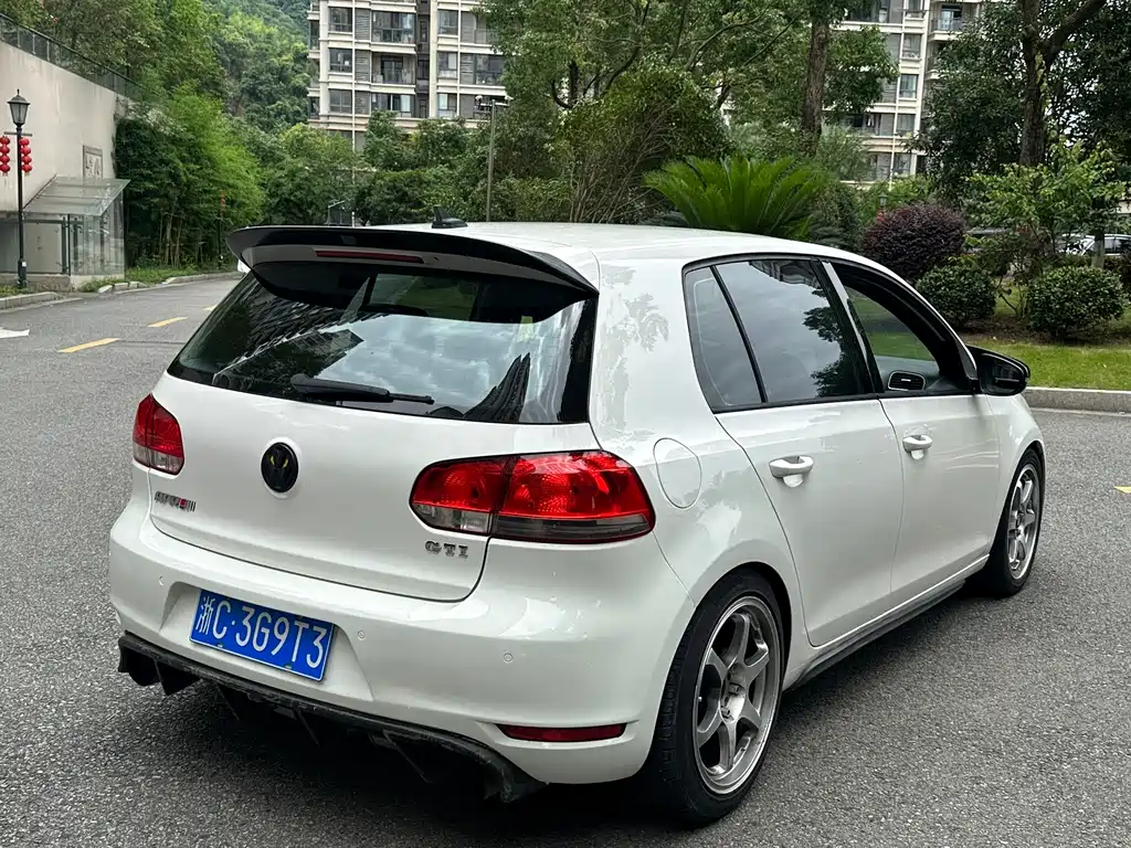 Volkswagen Golf GTI GTI 2011 2.0TSI GTI