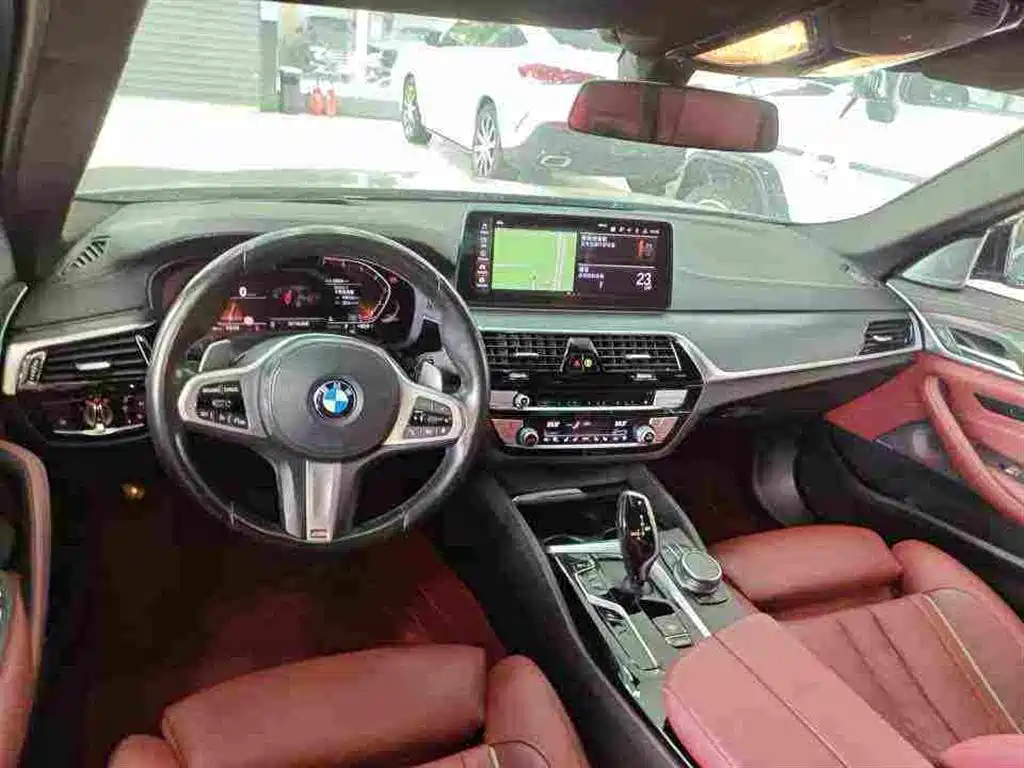 BMW 5 Series — миниатюра 3