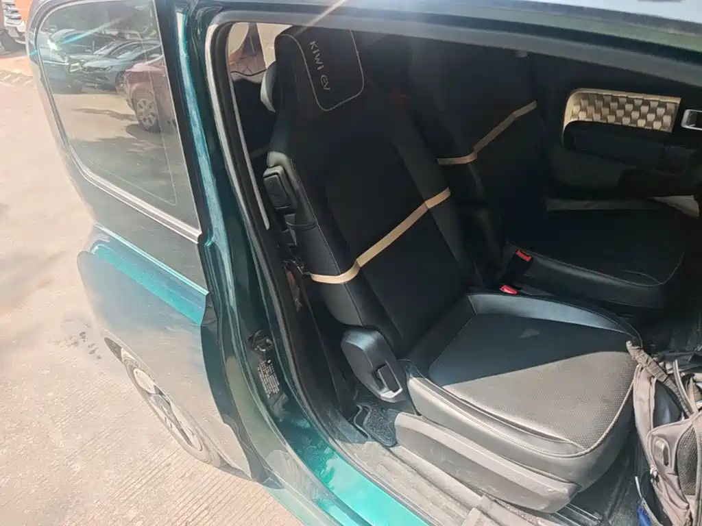 Baojun KiWi EV — миниатюра 25