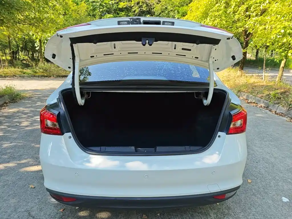 Chery Arrizo 5 — миниатюра 19