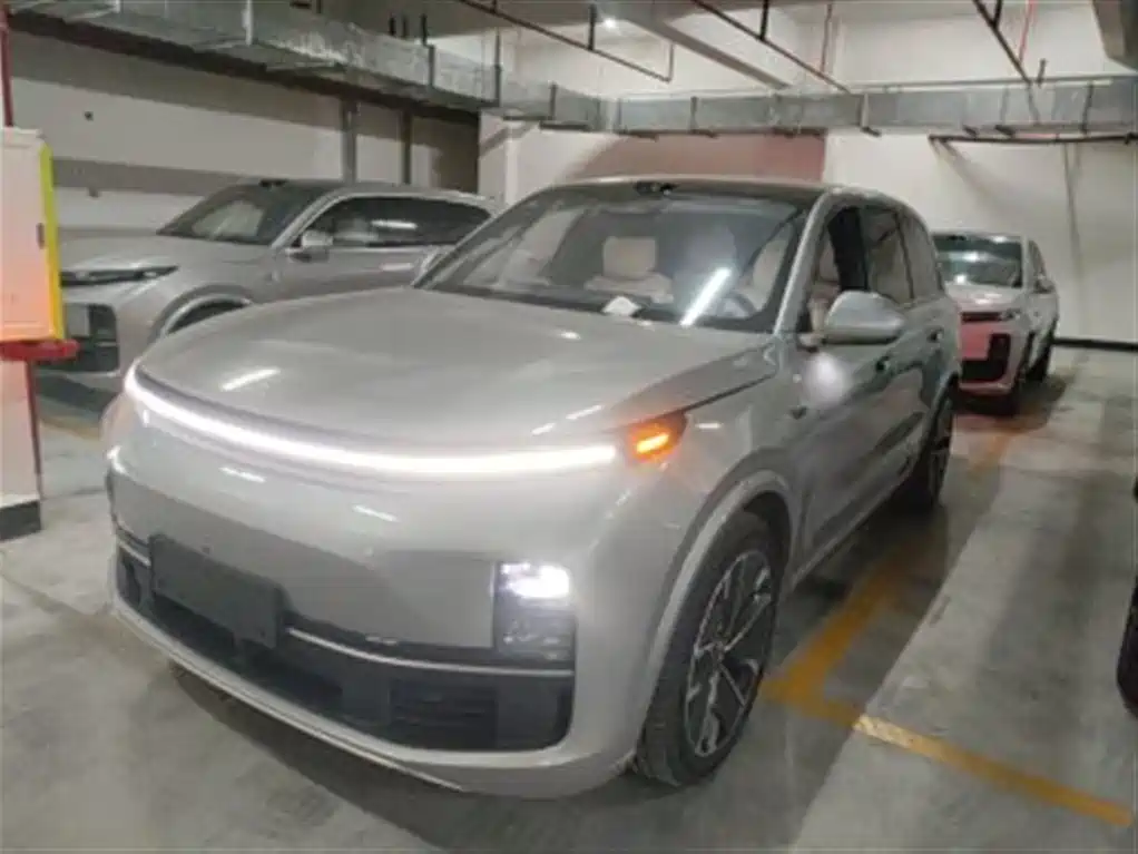 Li Auto Li L9 2025