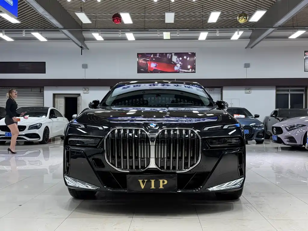BMW 7 Series 7 2023 735Li M Sport