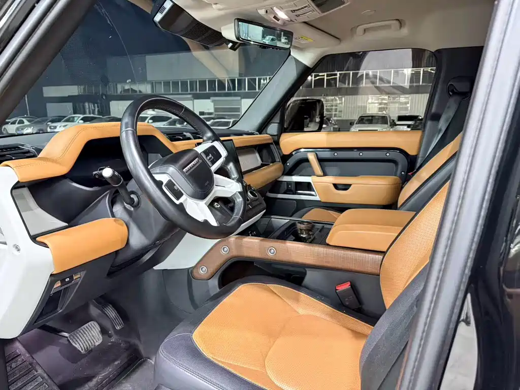 Land Rover Defender — миниатюра 2