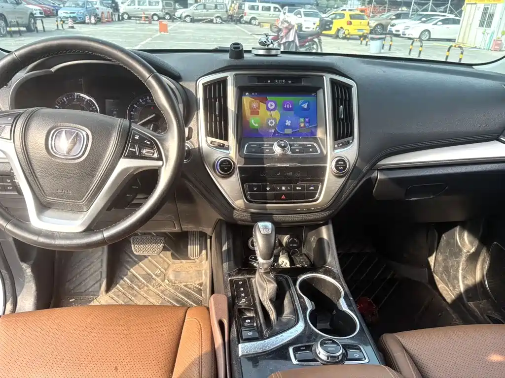 Changan CS95 — миниатюра 8