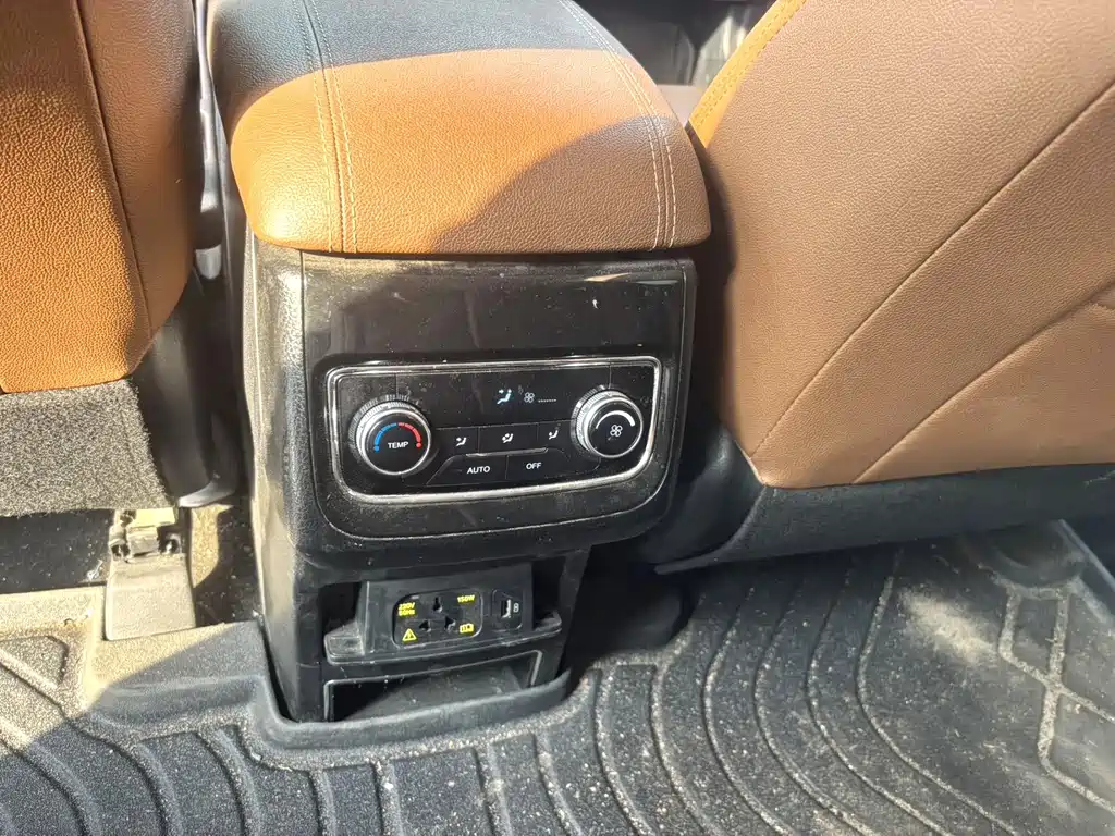 Changan CS95 — миниатюра 11