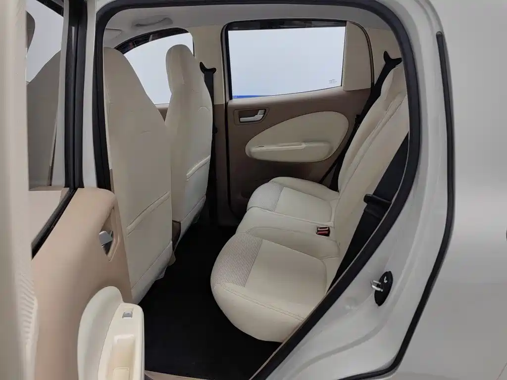 Wuling MINIEV — миниатюра 15