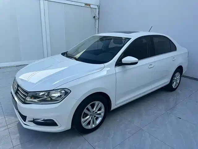 VOLKSWAGEN SANTANA 2018