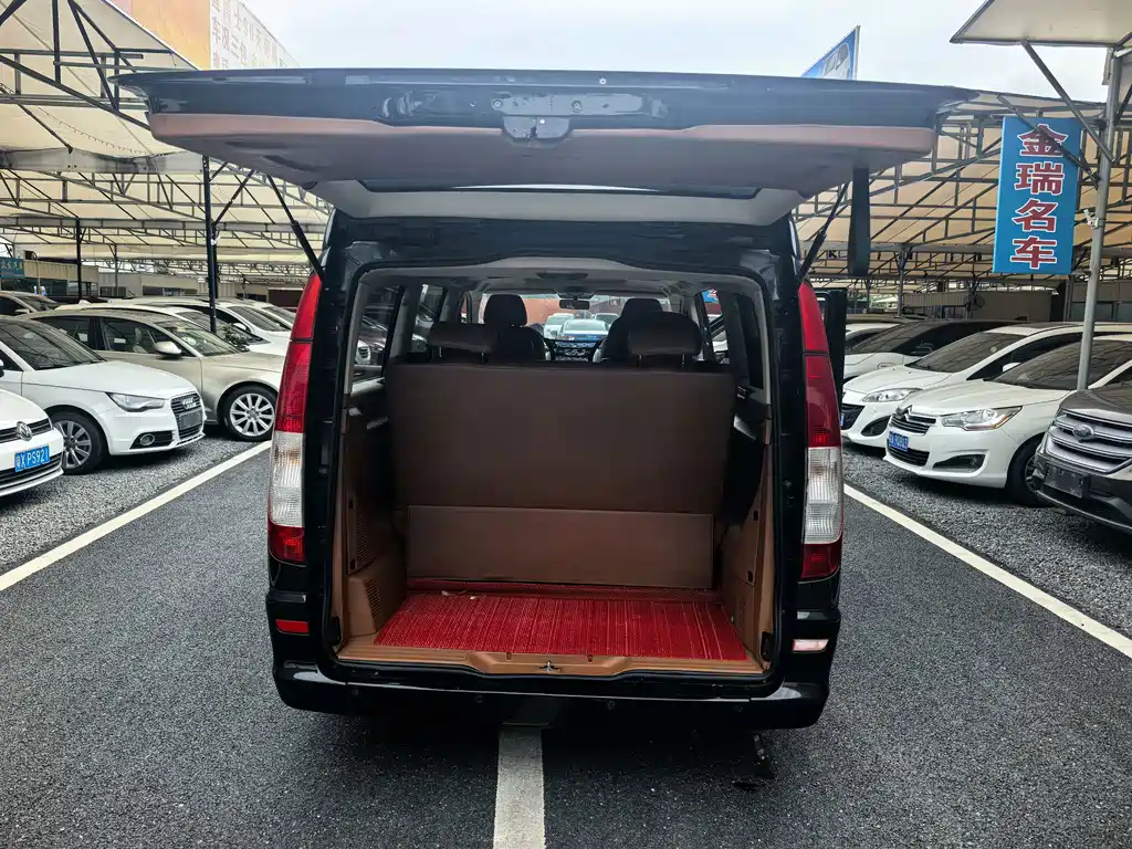 Mercedes-Benz Vito — миниатюра 7