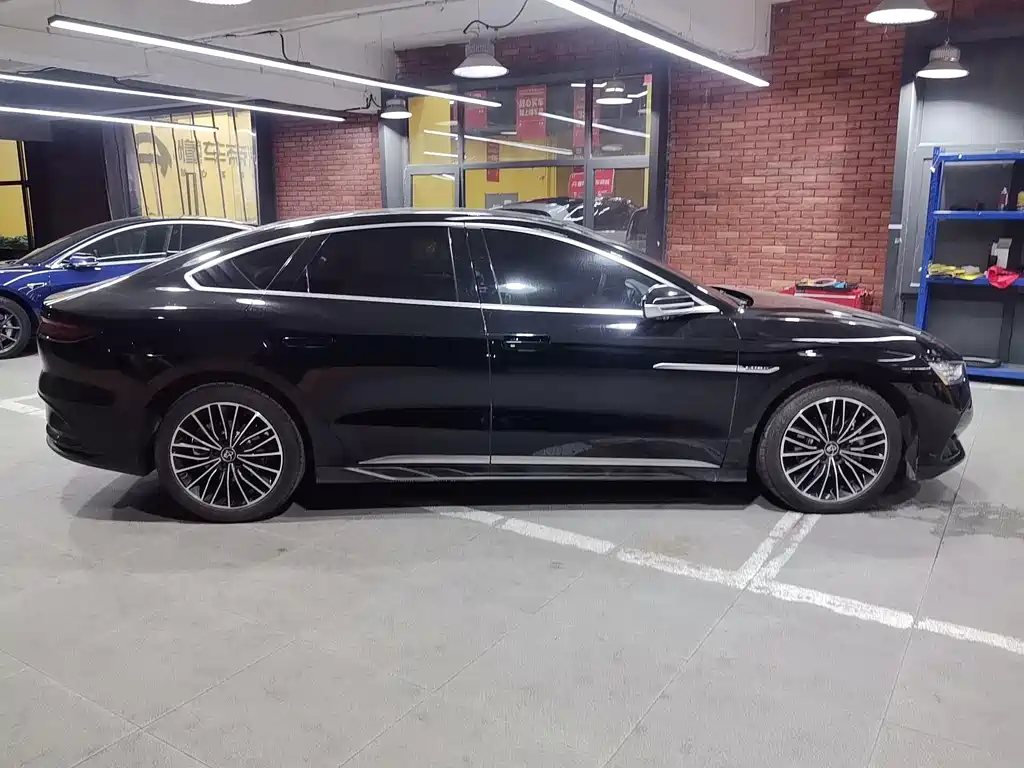 BYD Han — миниатюра 5