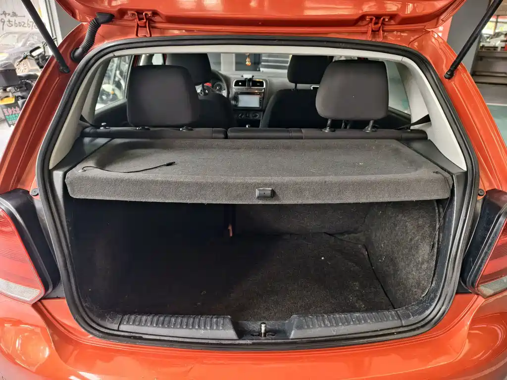 Volkswagen Polo — миниатюра 8