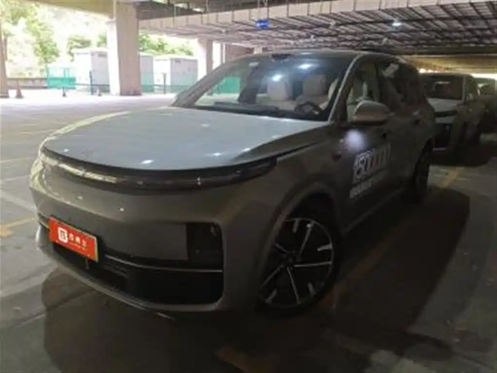 Li Auto Li L9 2025