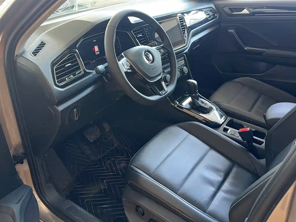 VOLKSWAGEN T ROC EXPLORING SONGS