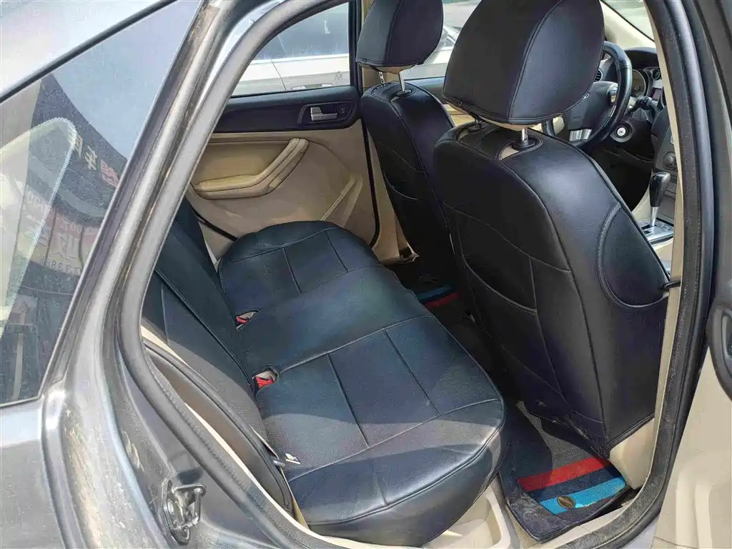 Ford Focus — миниатюра 6