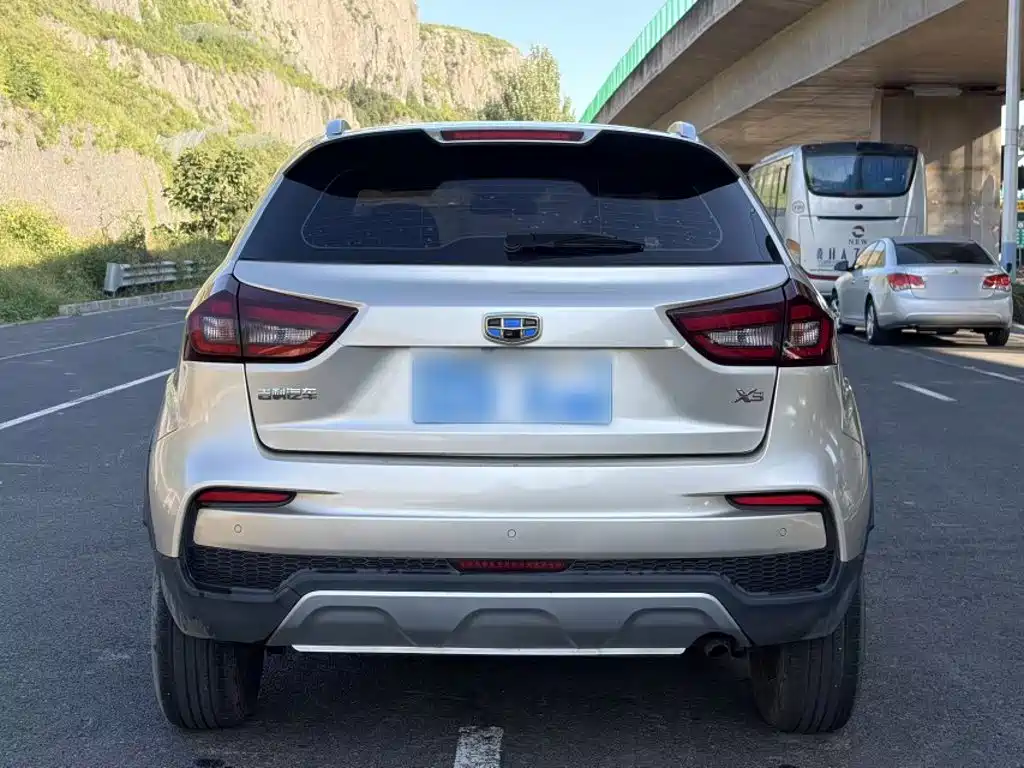 Geely Vision X3 — миниатюра 6
