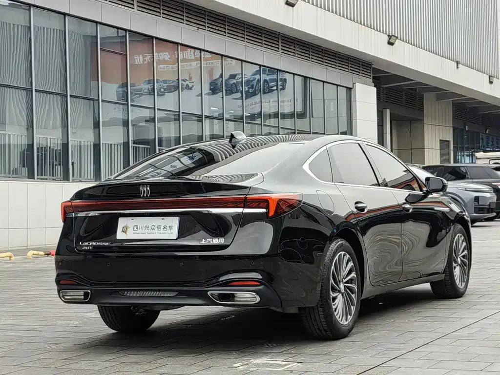 Buick LaCrosse — миниатюра 6