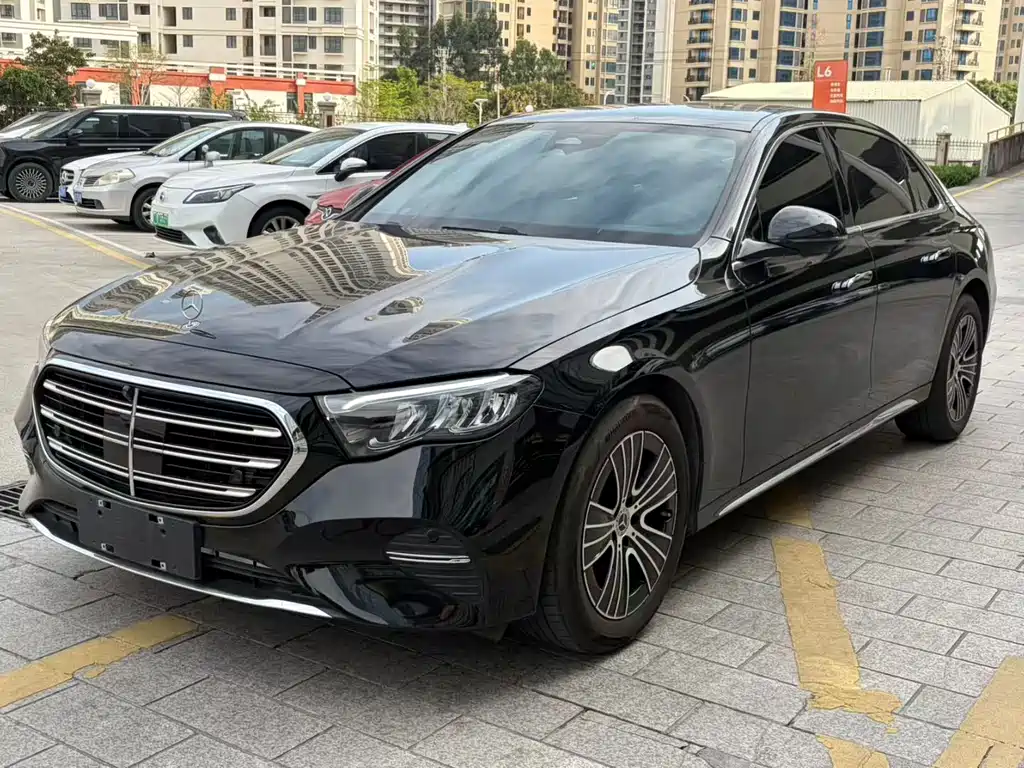 Mercedes-Benz E-Class 2025