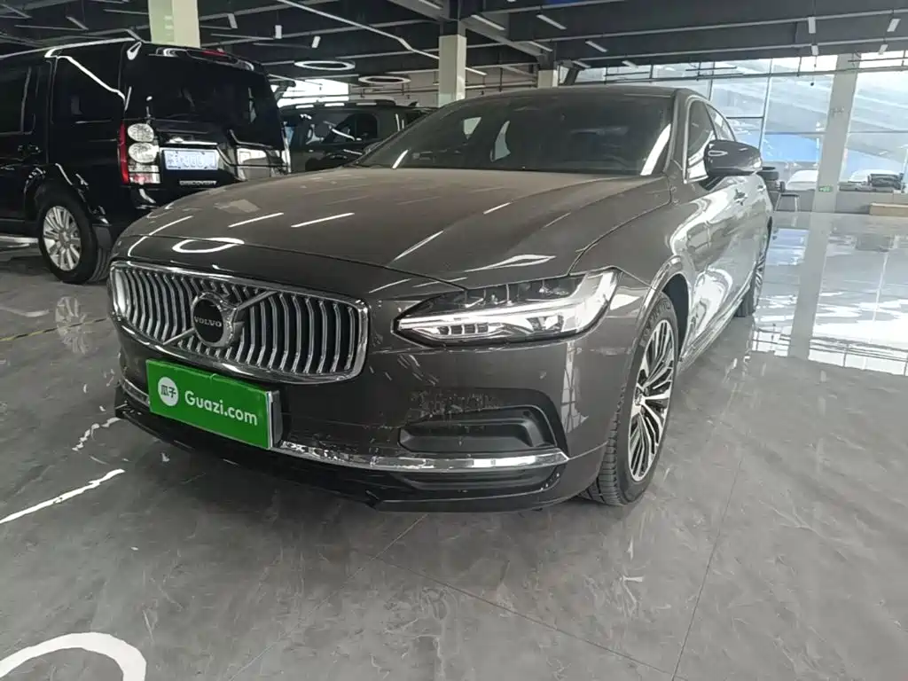 Volvo S90 2023