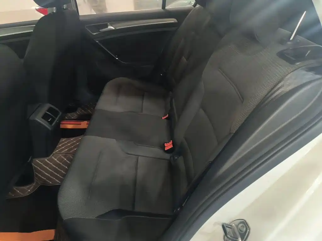 Volkswagen Golf — миниатюра 17
