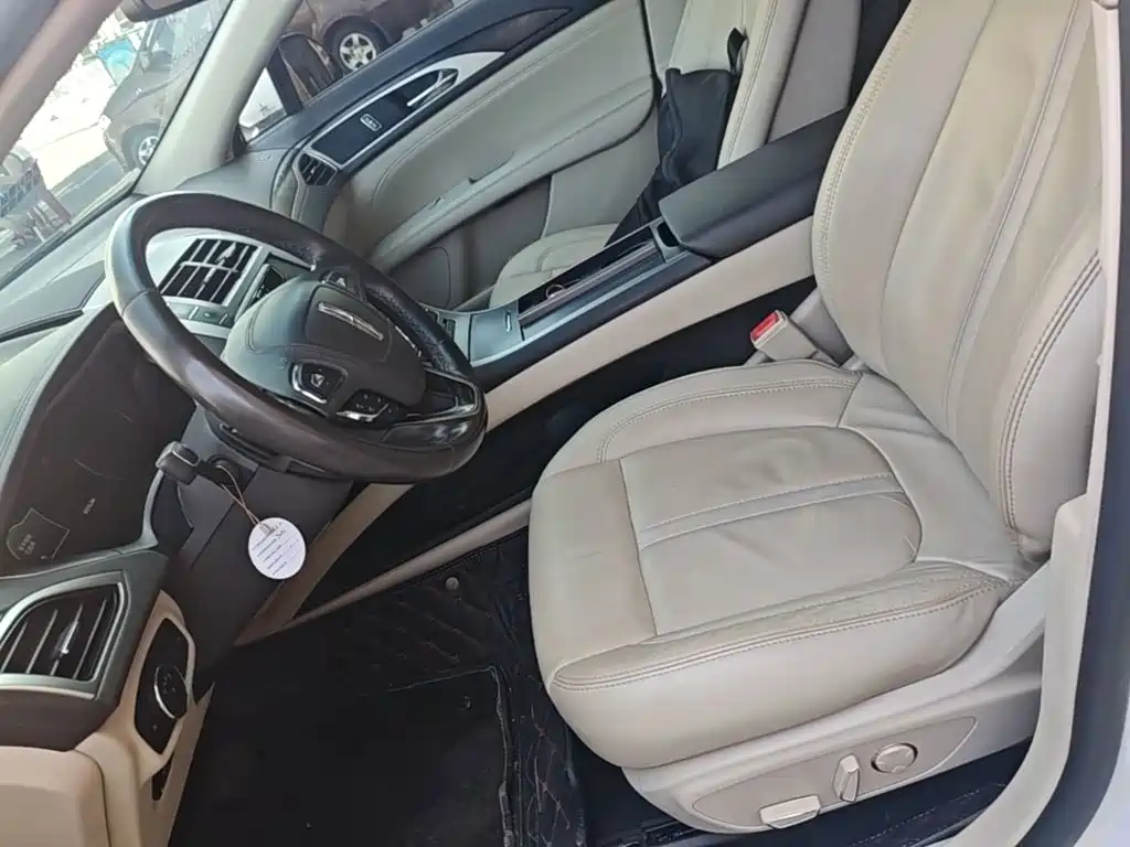 Lincoln MKZ — миниатюра 15