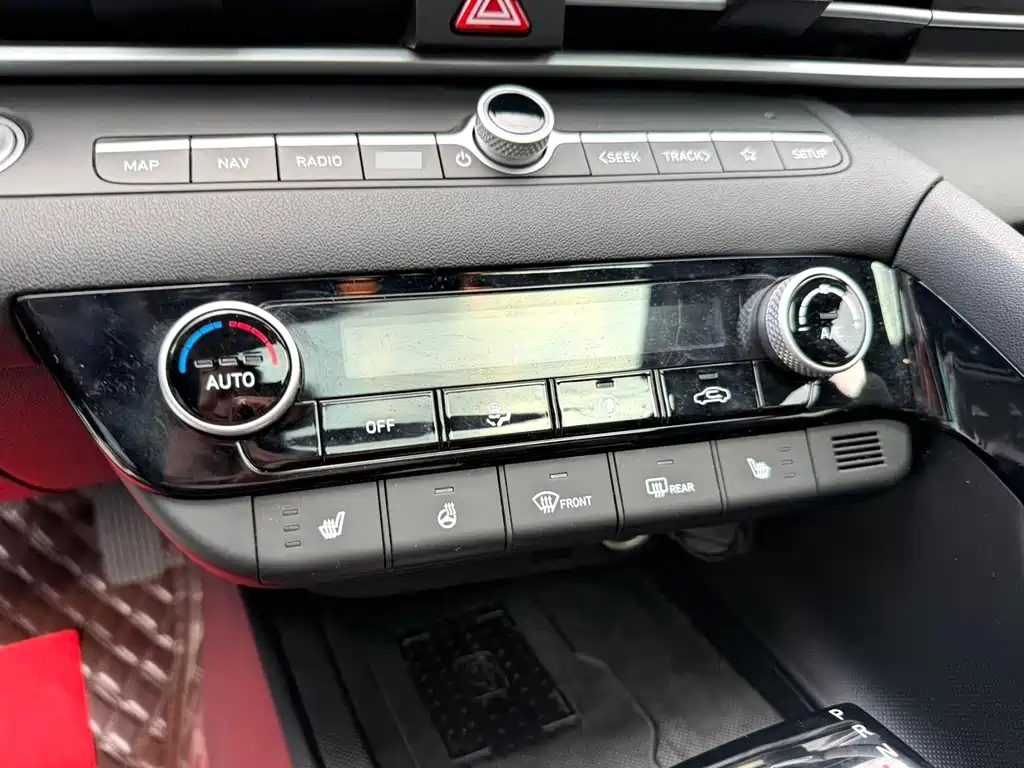 Hyundai Elantra — миниатюра 6