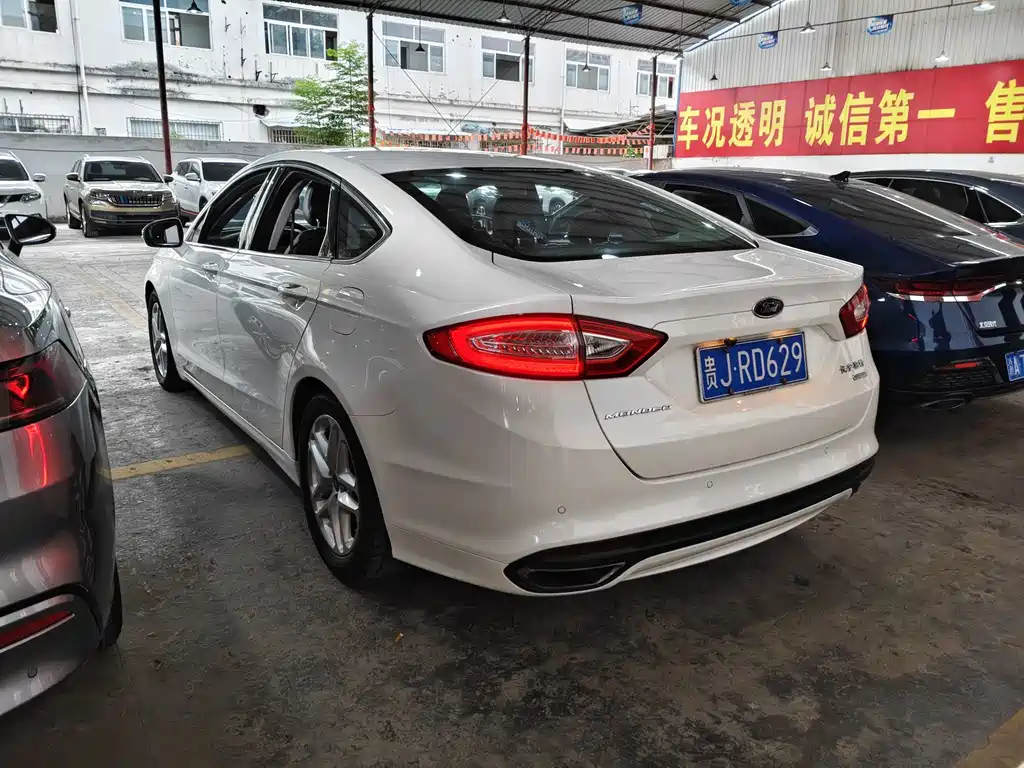 Ford Mondeo — миниатюра 10