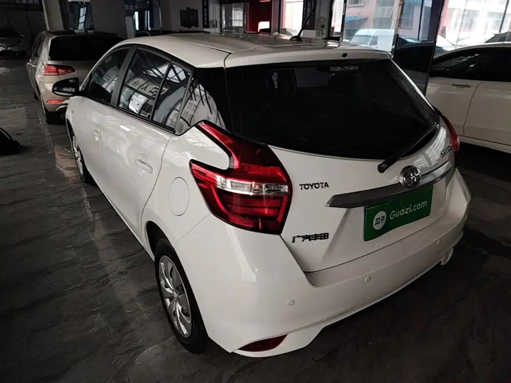 Toyota Yaris L — миниатюра 5