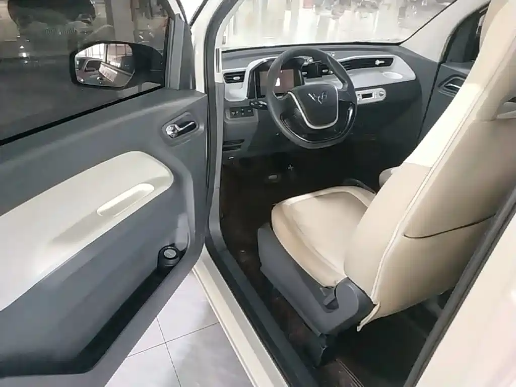 Wuling MINIEV — миниатюра 16
