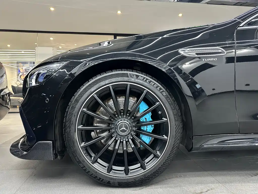 MERCEDES-BENZ AMG GT