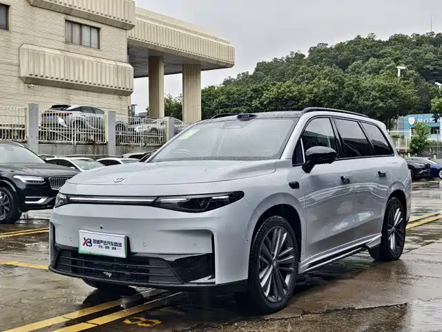 2025 Leapmotor C16