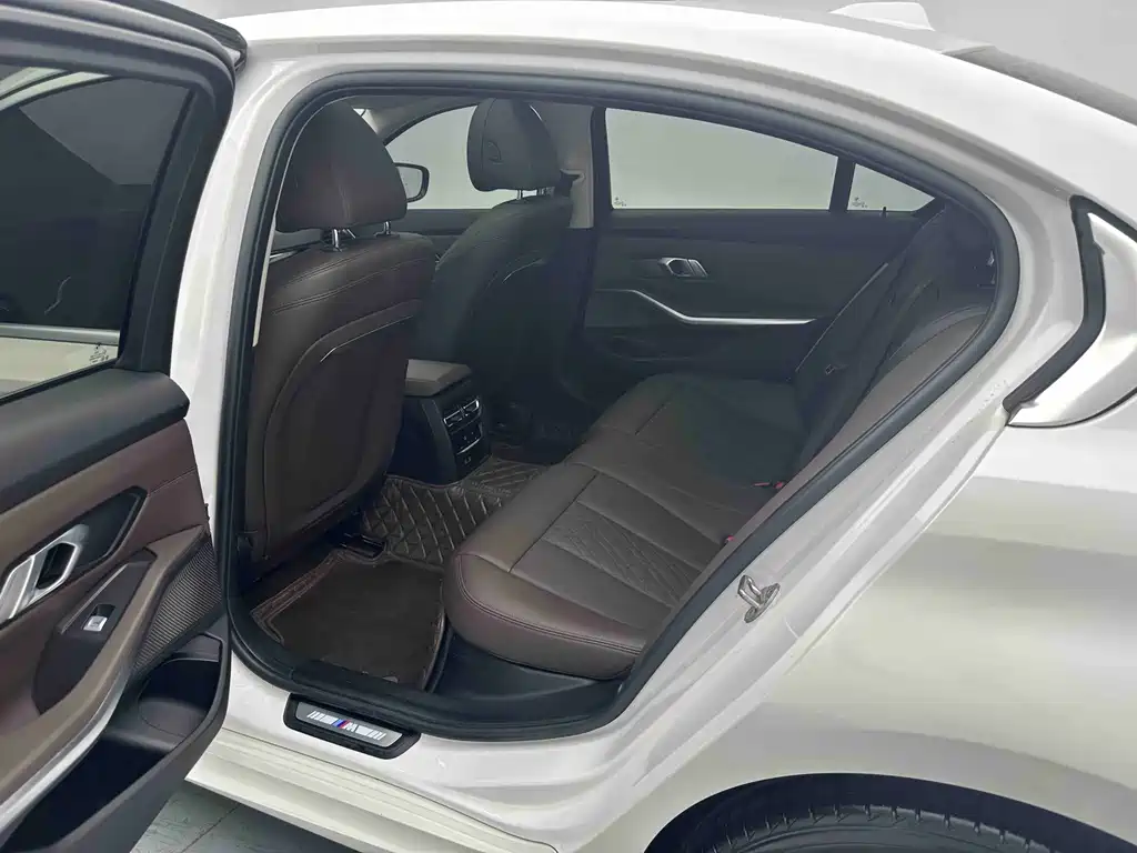 BMW 3 Series — миниатюра 12