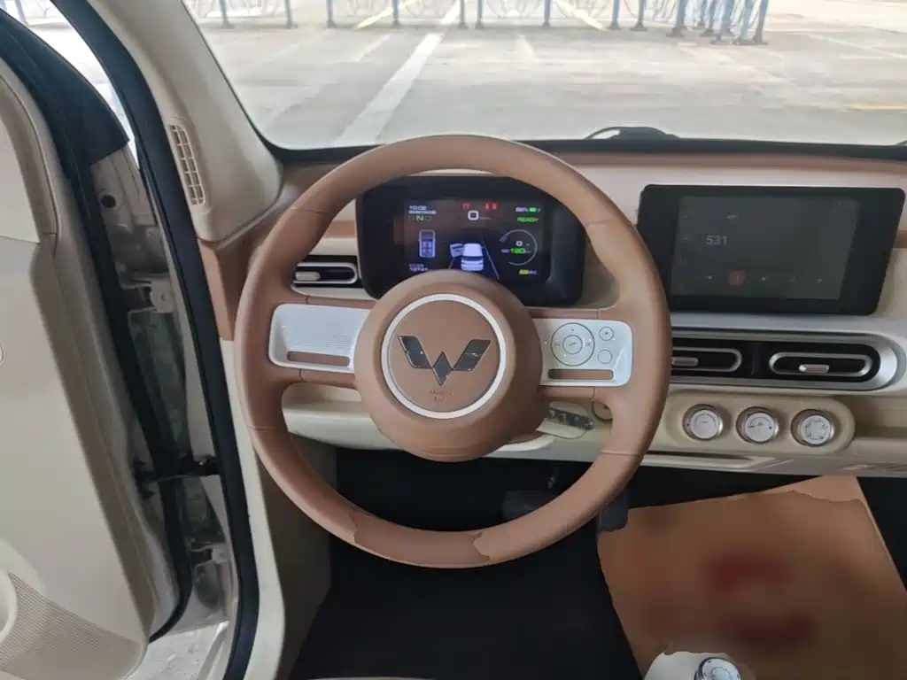 Wuling MINIEV — миниатюра 11