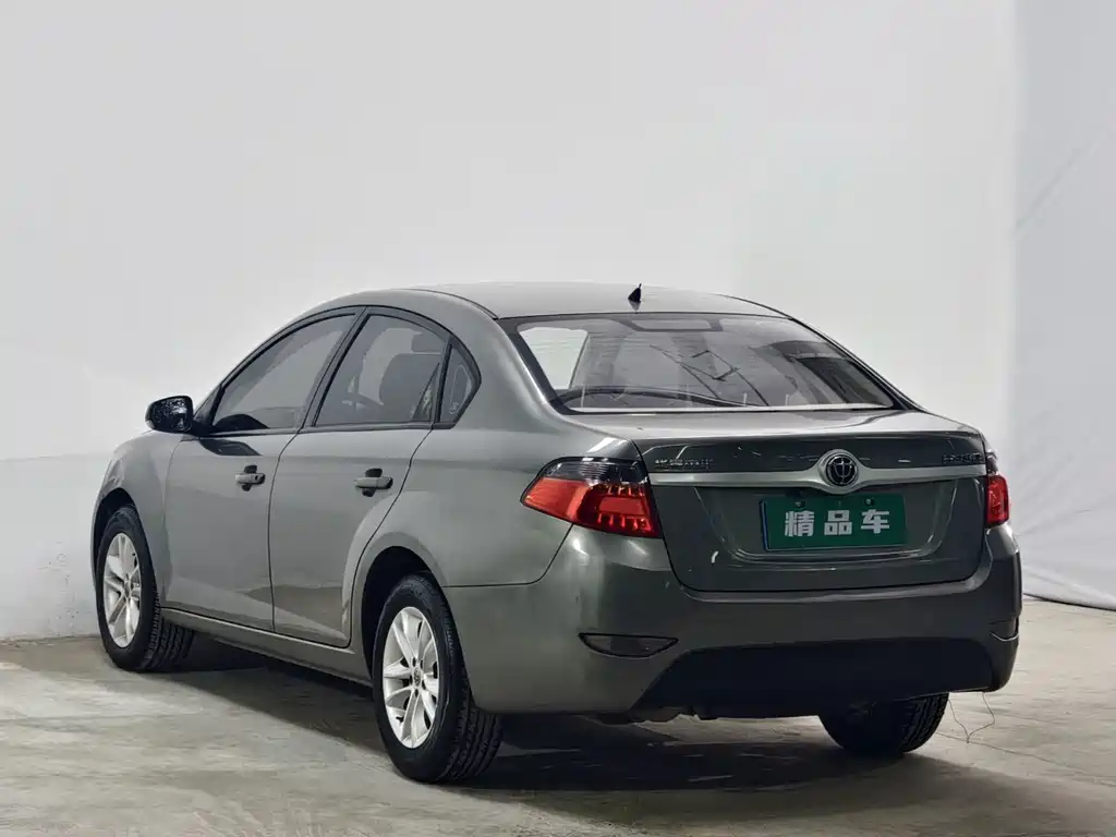 Zhonghua H330 — миниатюра 6