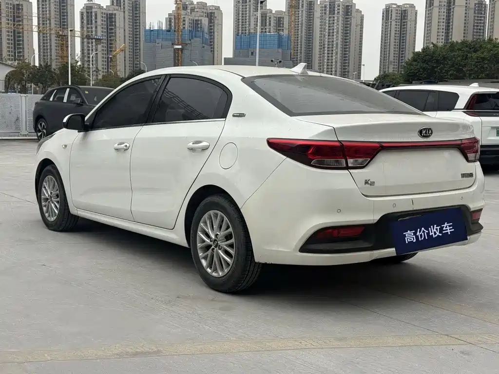 KIA K2