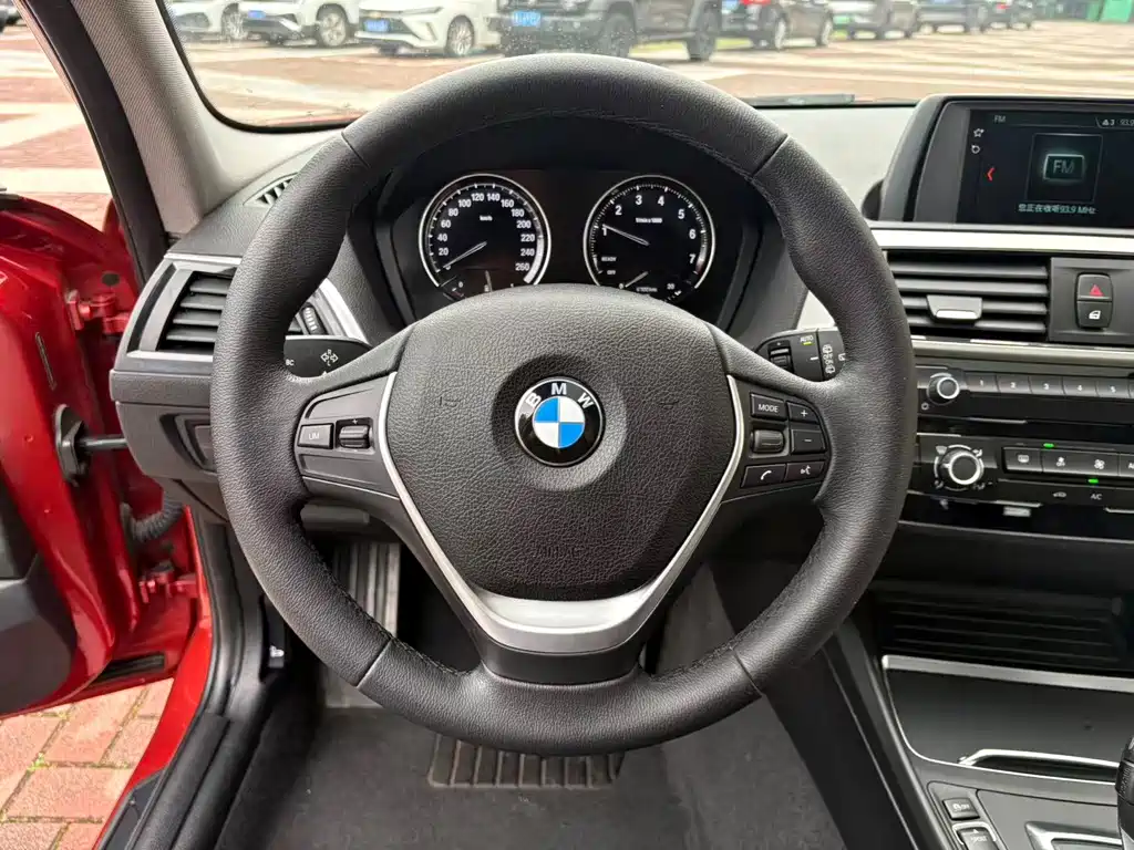 BMW 1 Series (Import) — миниатюра 7