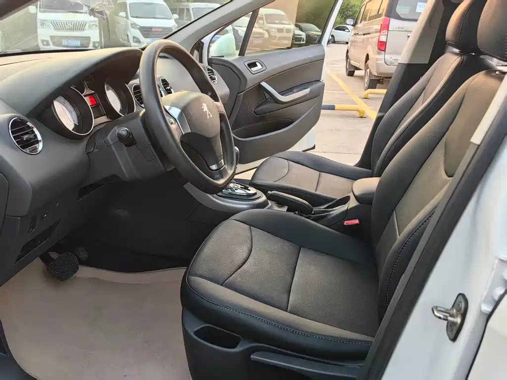 Peugeot 408 — миниатюра 4