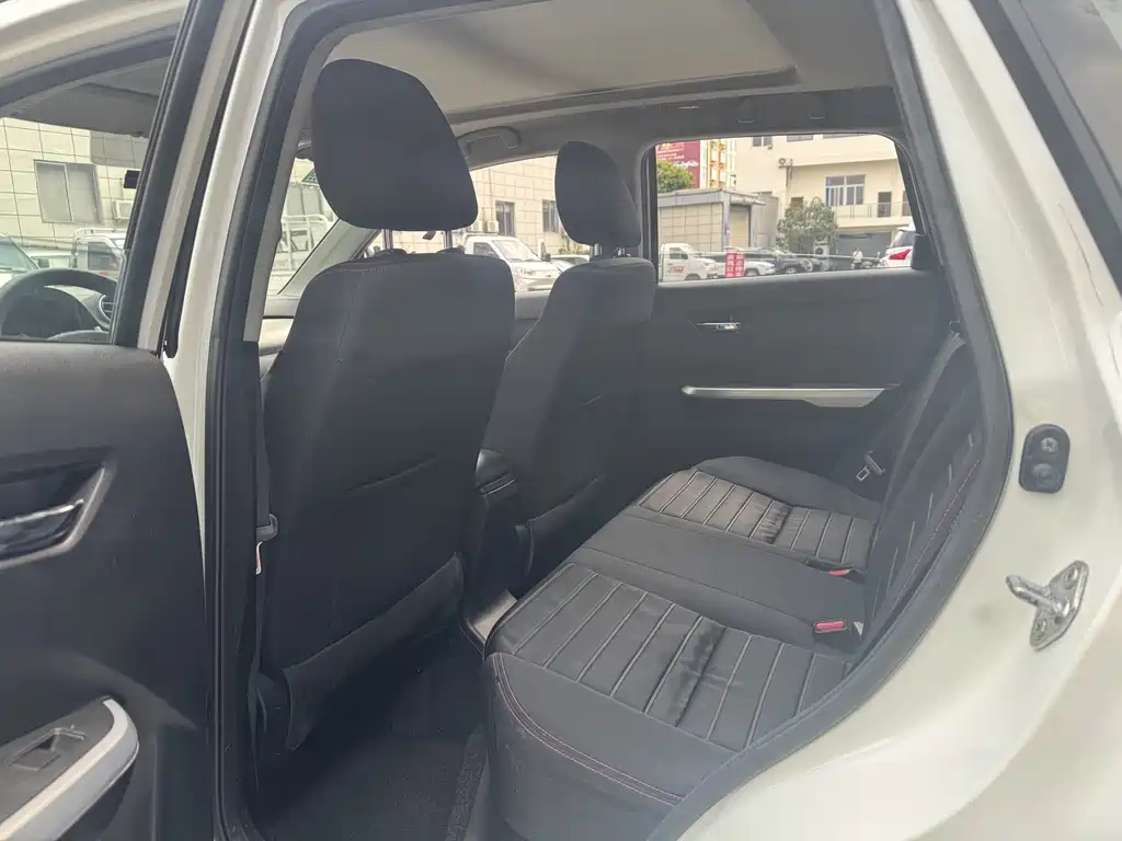 Suzuki Vitara — миниатюра 8
