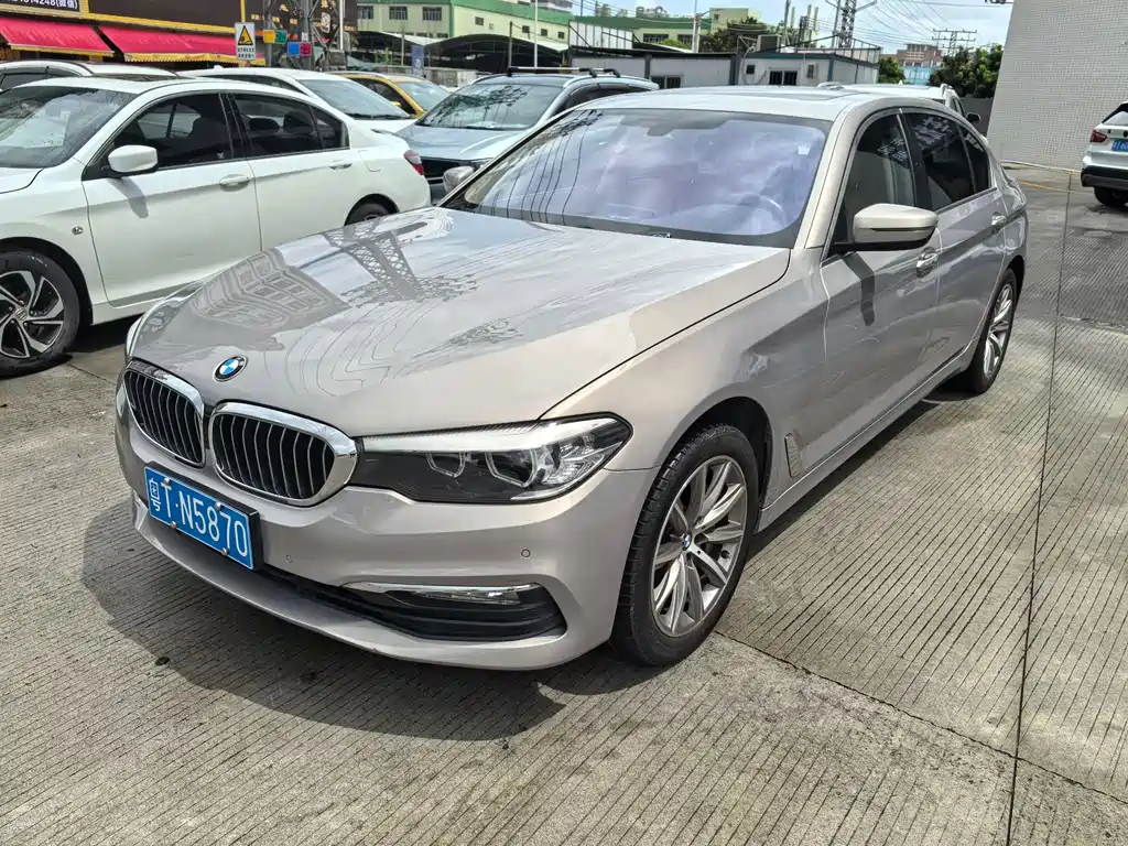 BMW 5 SERIES