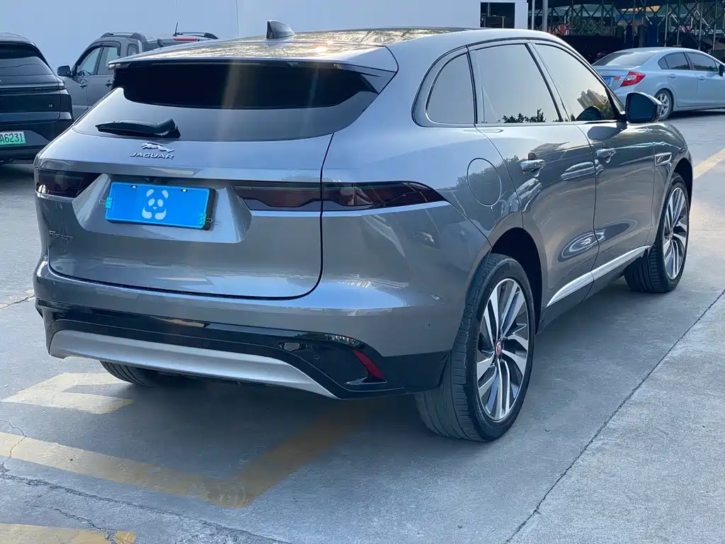 JAGUAR F PACE